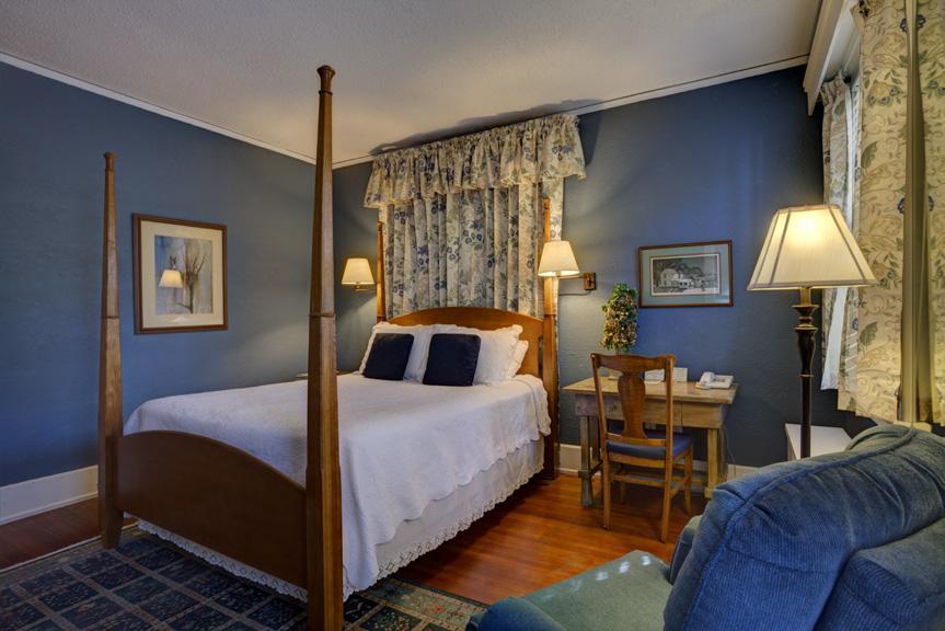 Brown Street Inn Bed And Breakfast Iowa City Exteriör bild